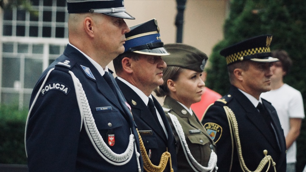 Uroczystość w godzinę wybuchu Powstania Warszawskiego 21 warszawskie 22