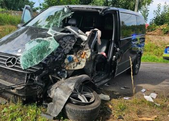 Wypadek na trasie Malinówka Wielka-Bałamutowo. Droga jest zablokowana 4 zdj. OSP w Stradunach