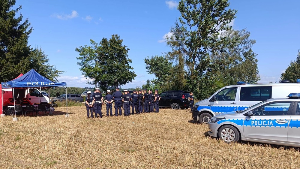Trwają poszukiwania 24-letniego Sebastiana Dębskiego 6 zdj. KPP w Gizycku 4 1
