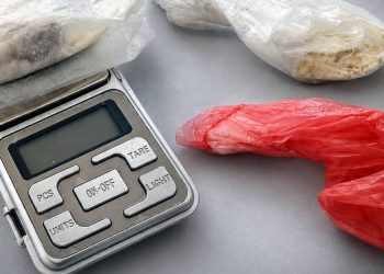 Głośna awantura na stacji paliw. Nietrzeźwa kobieta trafiła do aresztu 2 zdj. KPP w Gołdapi