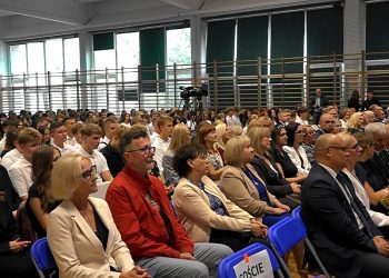 "Odkąd pamiętam, nigdy takiej niskiej liczby uczniów w mieście nie było" 2 Image3