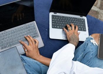 Jak szybko znalezc prace 5 rzeczy ktore naprawde przyspieszaja rekrutacje