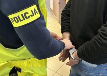 44-latek zaatakował mężczyznę. Zadał ofierze kilka ciosów nożem 6 zdj. KPP w Piszu