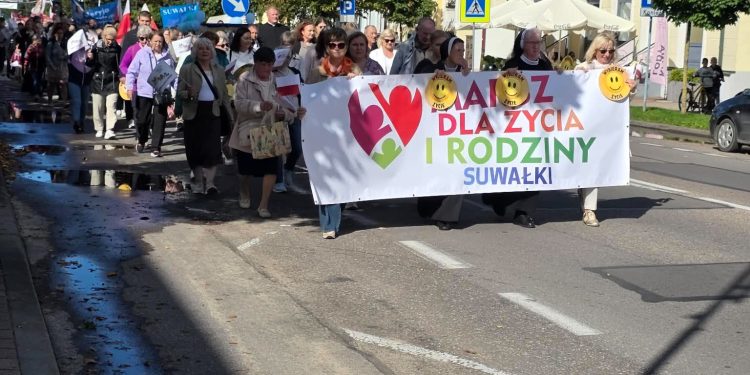 Marsz dla Życia i Rodziny 1 Messenger creation B0FE0AE9 2F01 4DC3 B785 ED201F9DE55C