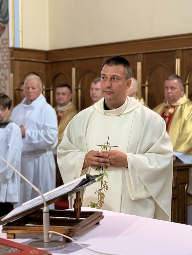 Nowy proboszcz parafii pw. Świętych Apostołów Piotra i Pawła w Suwałkach 6 Nowy proboszcz parafii pw. Swietych Apostolow Piotra i Pawla w Suwalkach 2