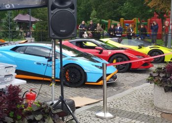 Piknik motoryzacyjny z Lamborghini w Suwalkach 5