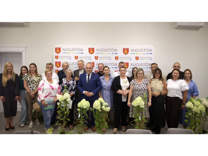 „Augustowskie ogrody i balkony przyjazne pszczołom 2026" 10 a9