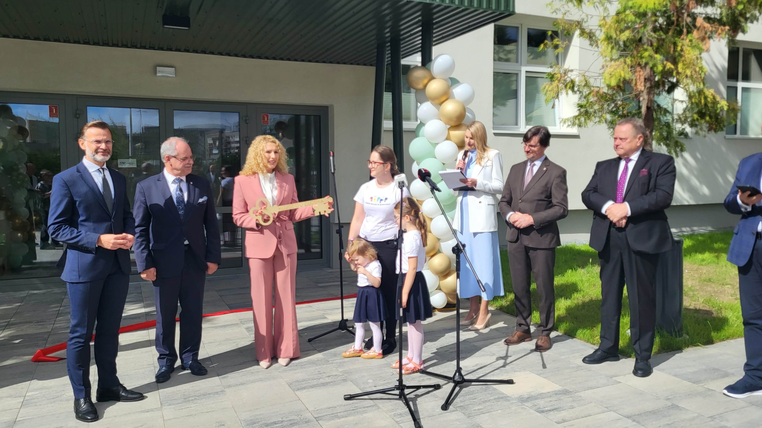 Otwarcie nowego, czwartego Żłobka Miejskiego 11 aed84c93 765a 4f74 ab70 a41865a0e7e1 scaled