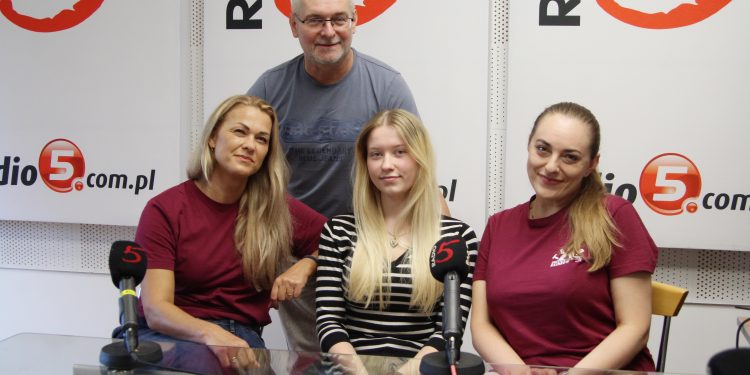Ich pasją jest taniec i śpiew 1 Fot. Radio 5