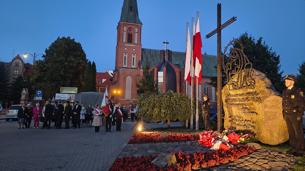 Ełczanie pamiętają o rocznicy sowieckiej agresji 22 rocznica 21