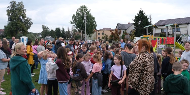 Nowy plac zabaw na Łąkach Biskupich w Sejnach oficjalnie otwarty 1 rrrrr