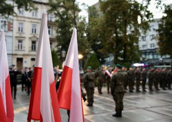 Ełczanie oddali hołd poległym w II wojnie światowej 3 zdj. UM w Ełku