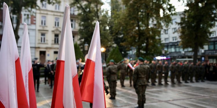 Ełczanie oddali hołd poległym w II wojnie światowej 1 zdj. UM w Ełku