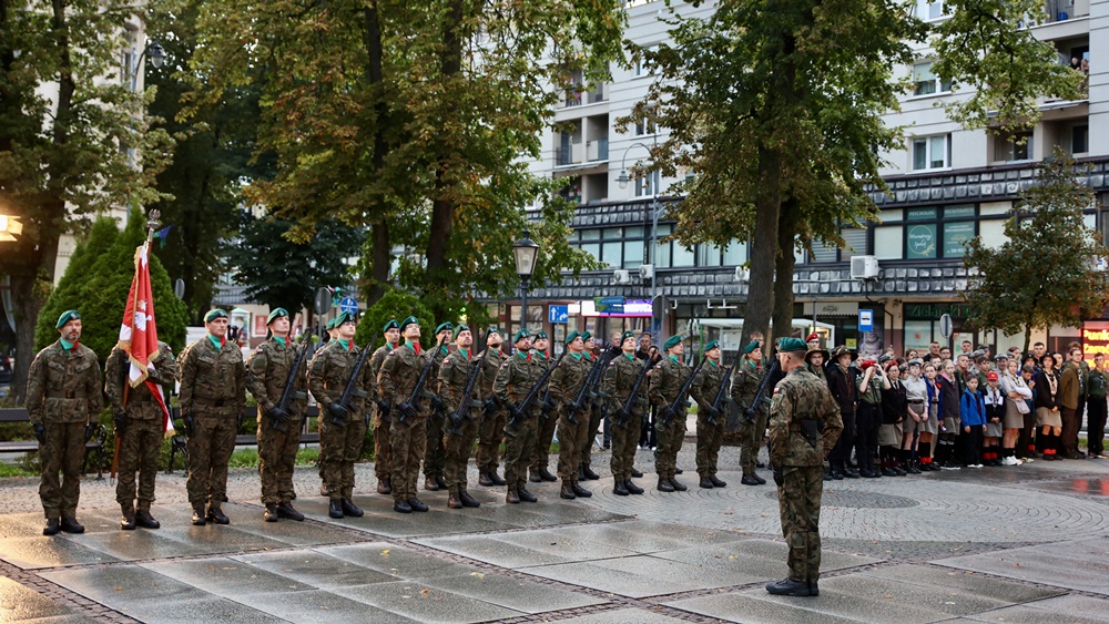 Ełczanie oddali hołd poległym w II wojnie światowej 3 zdj. UM w Elku 3