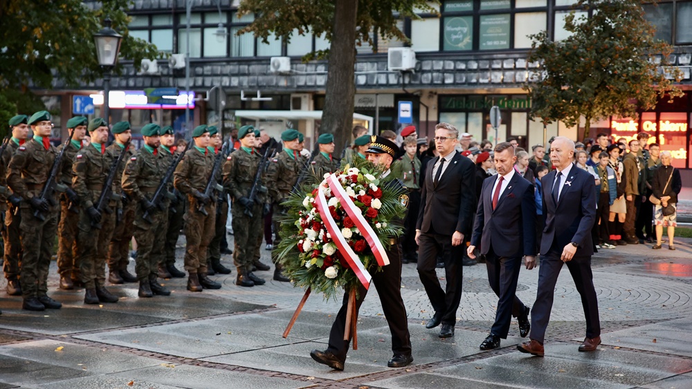 Ełczanie oddali hołd poległym w II wojnie światowej 5 zdj. UM w Elku 5