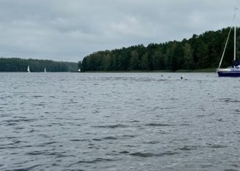 Zdejmują znaki nawigacyjne 3 RZGW Białystok