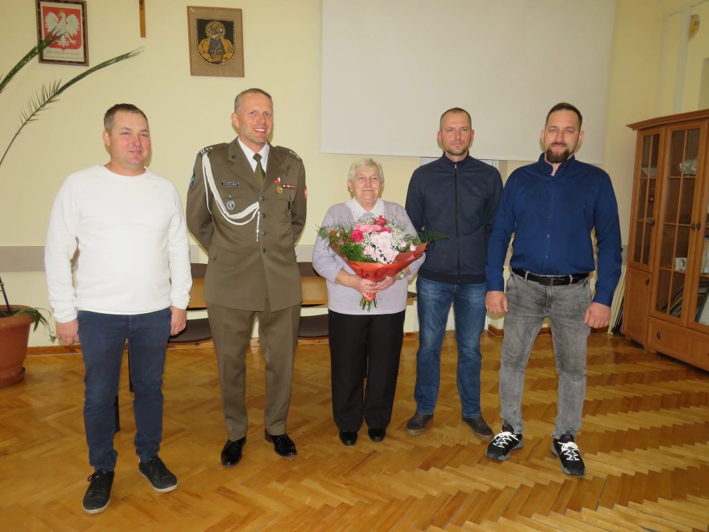 Puńsk. Medale „Za Zasługi dla Obronności Kraju” dla rodziców trzech żołnierzy 2 ZA ZASŁUGI DLA OBRONNOŚCI KRAJU