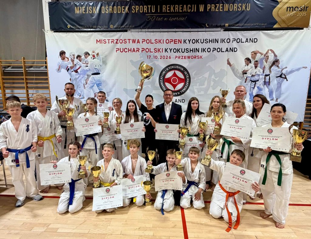 Olecko złotą drużyną Pucharu Polski w karate kyokushin 1 Olecka Szkoła Sztuk Walki Karate Kyokushin