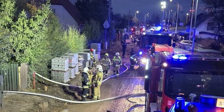 Pożar przy ul. Wylotowej w Suwałkach 1 fot. OSP Turówka Nowa
