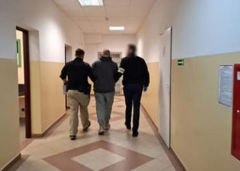 Rozbój z użyciem noża, kradzież samochodu i paliwa. Dwie osoby zatrzymane 22 Fot. KPP Giżycko