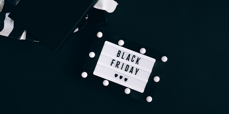 Black Friday 2026 przed świętami. Jak kupować prezenty rozsądnie i naprawdę oszczędzać? 1 Źródło: pexels.com